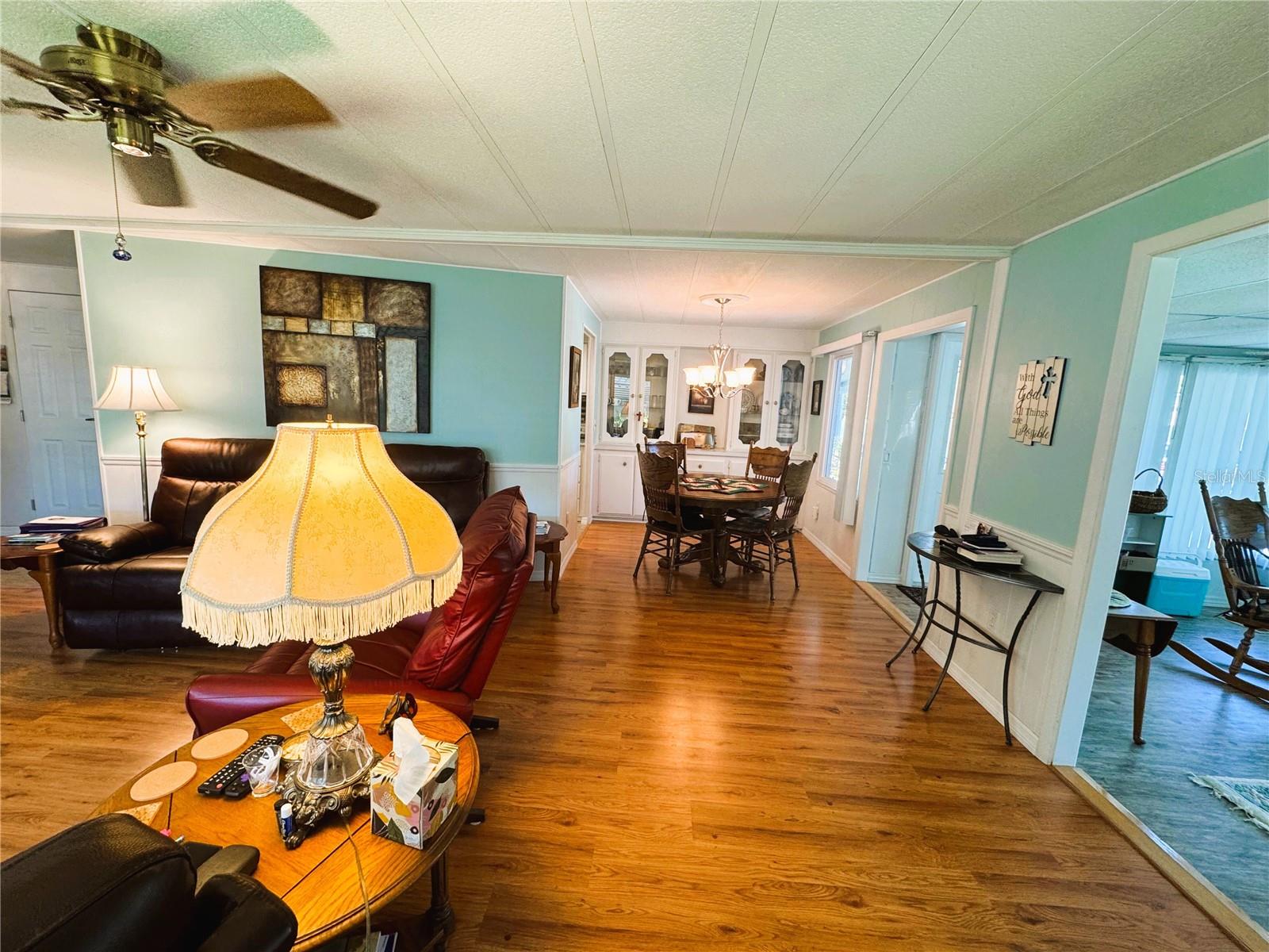 121 BOUGAINVILLEA DR, LEESBURG, FL, 34748