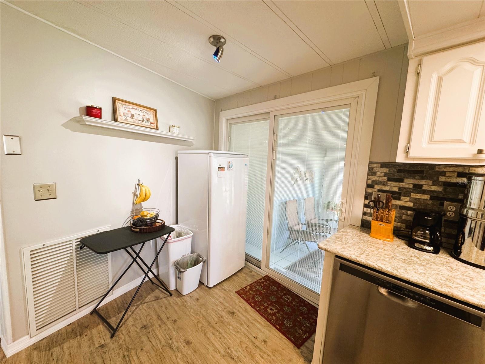 121 BOUGAINVILLEA DR, LEESBURG, FL, 34748