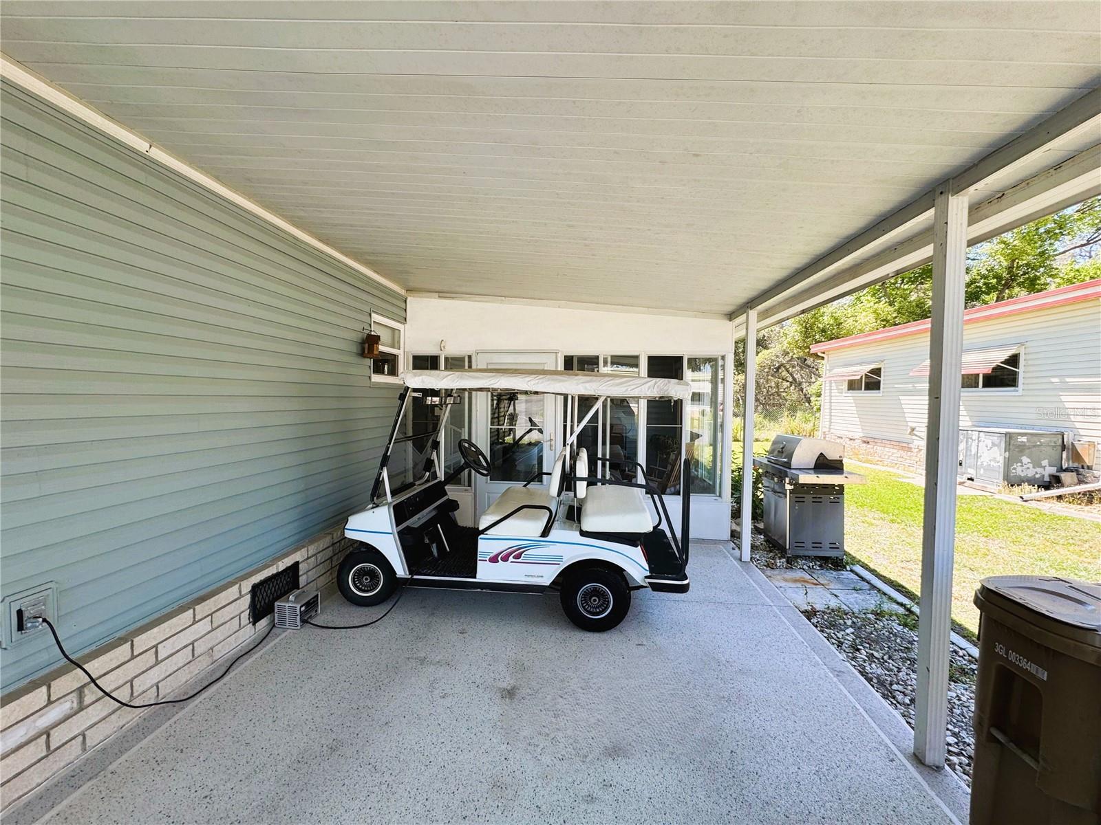 121 BOUGAINVILLEA DR, LEESBURG, FL, 34748