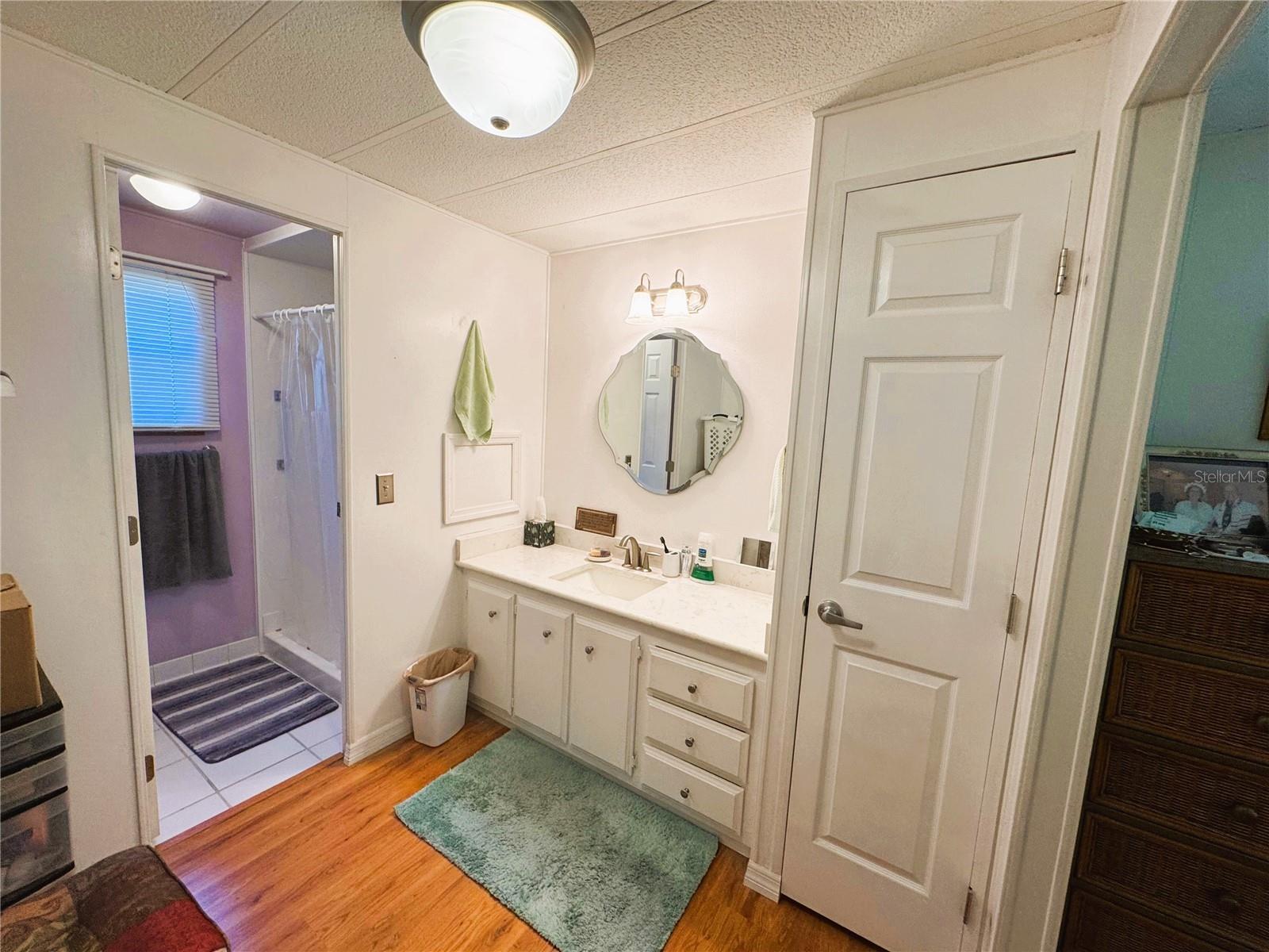 121 BOUGAINVILLEA DR, LEESBURG, FL, 34748