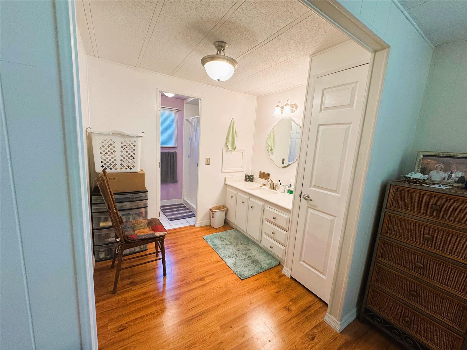 121 BOUGAINVILLEA DR, LEESBURG, FL, 34748