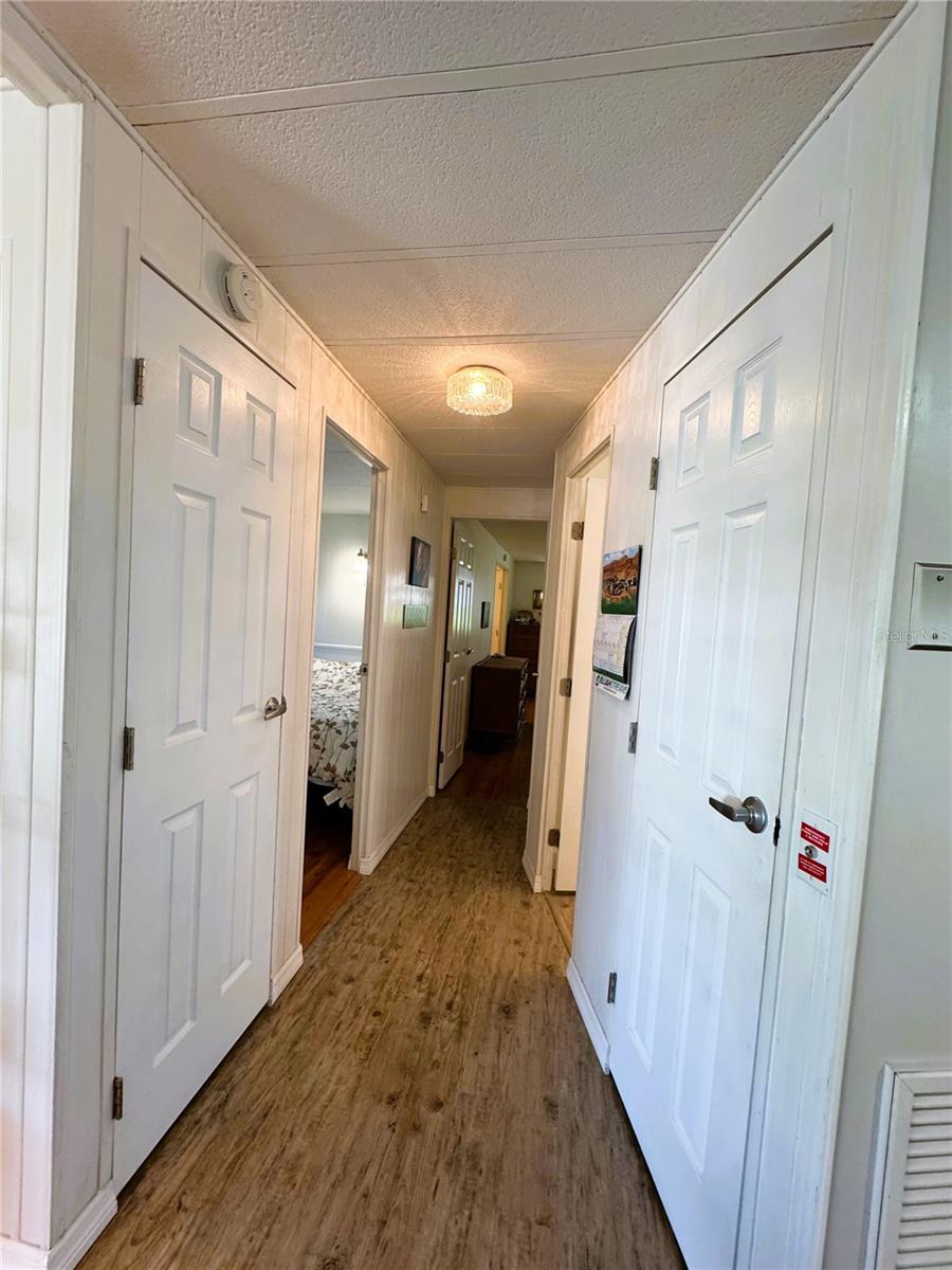 121 BOUGAINVILLEA DR, LEESBURG, FL, 34748