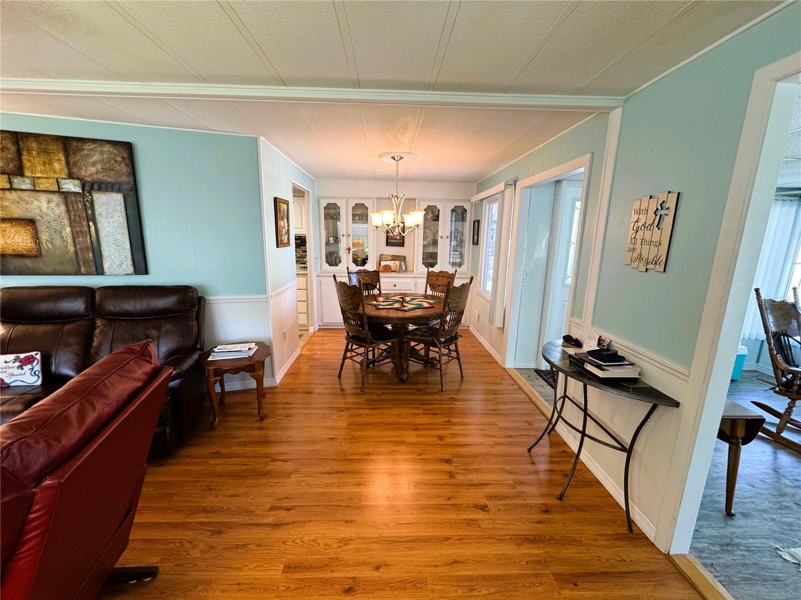 121 BOUGAINVILLEA DR, LEESBURG, FL, 34748