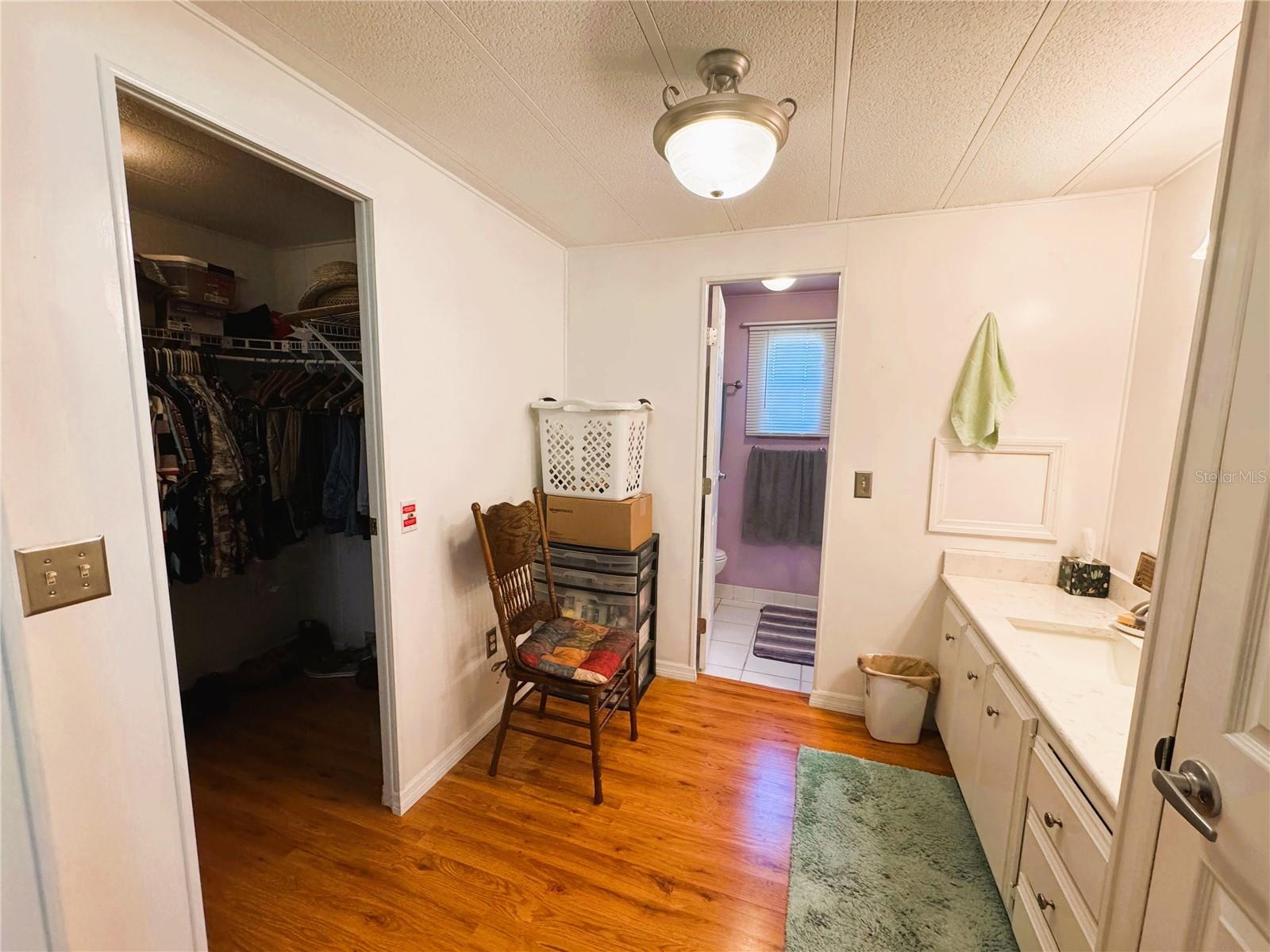 121 BOUGAINVILLEA DR, LEESBURG, FL, 34748