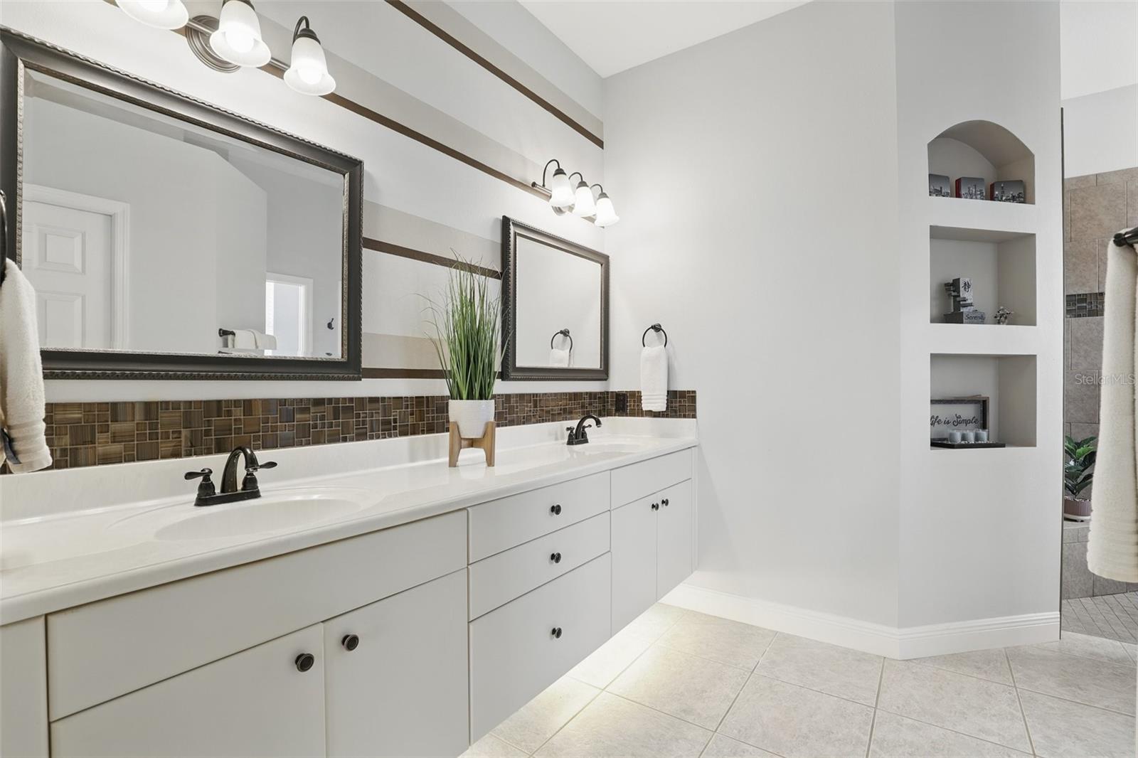 212 HAZELTINE DR, DEBARY, FL, 32713