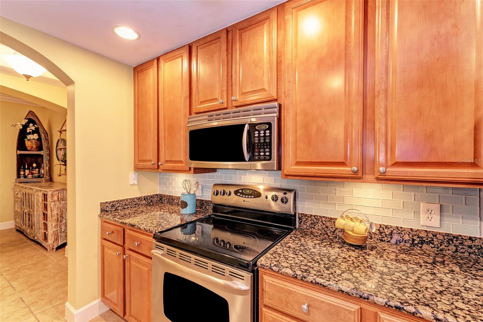 808 3RD AVE W #605, BRADENTON, FL, 34205