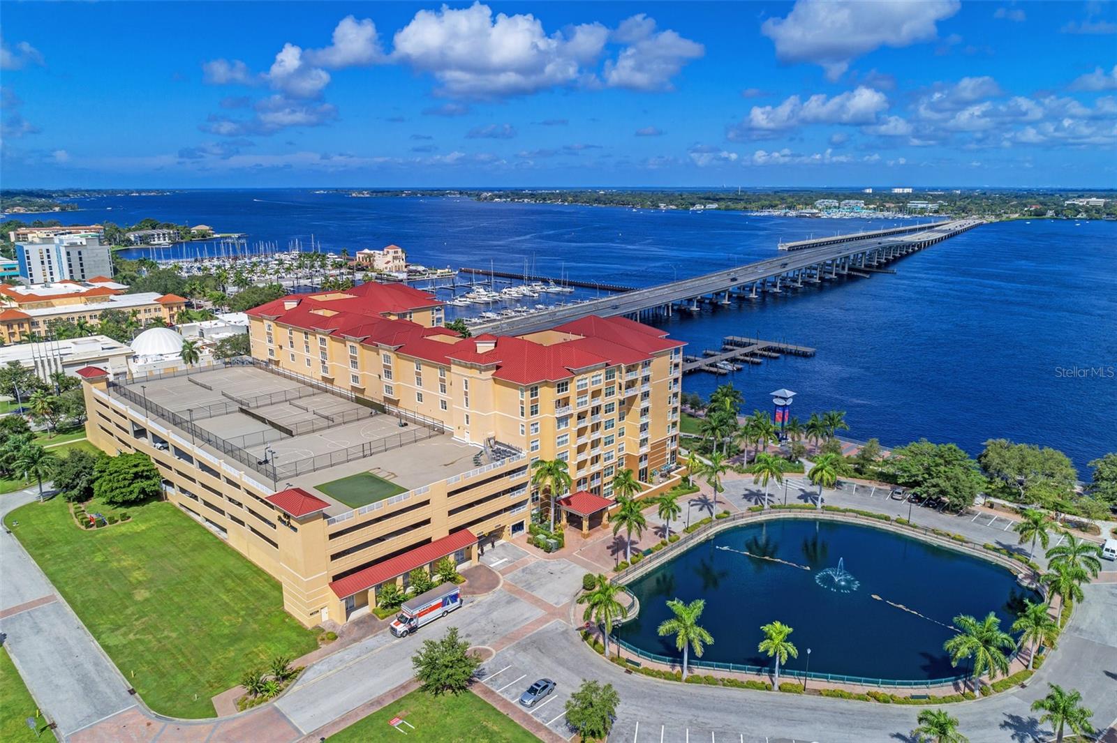 808 3RD AVE W #605, BRADENTON, FL, 34205