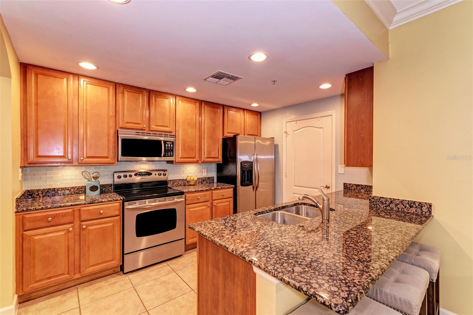 808 3RD AVE W #605, BRADENTON, FL, 34205