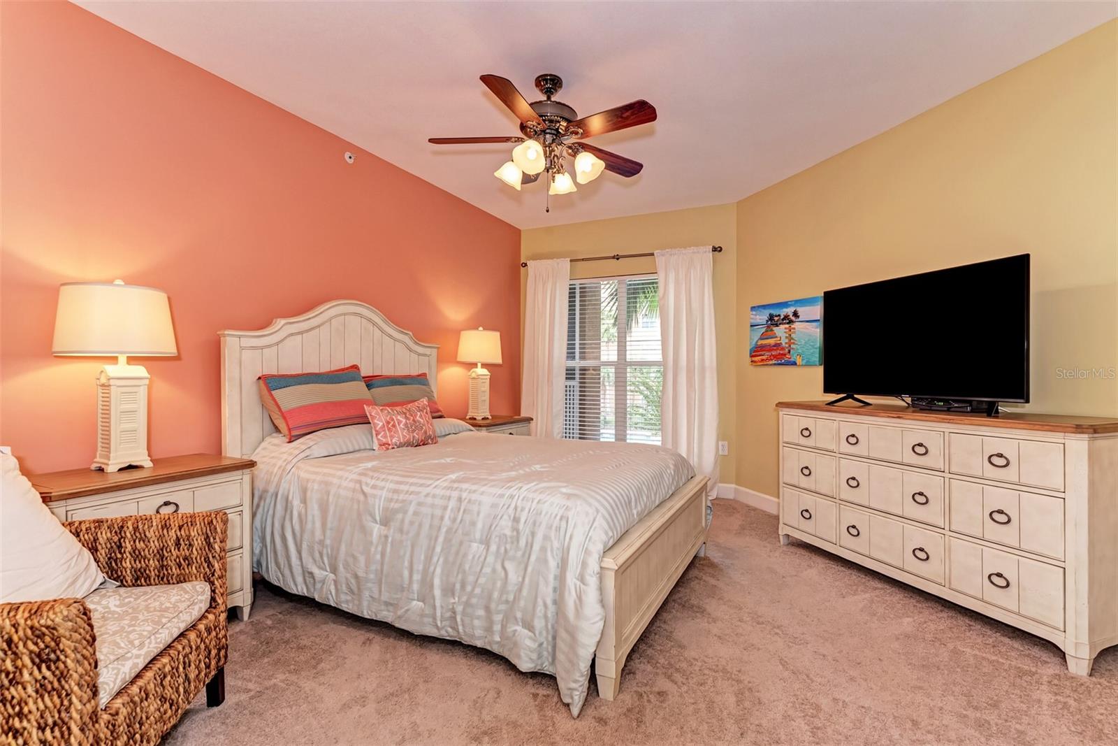 808 3RD AVE W #605, BRADENTON, FL, 34205