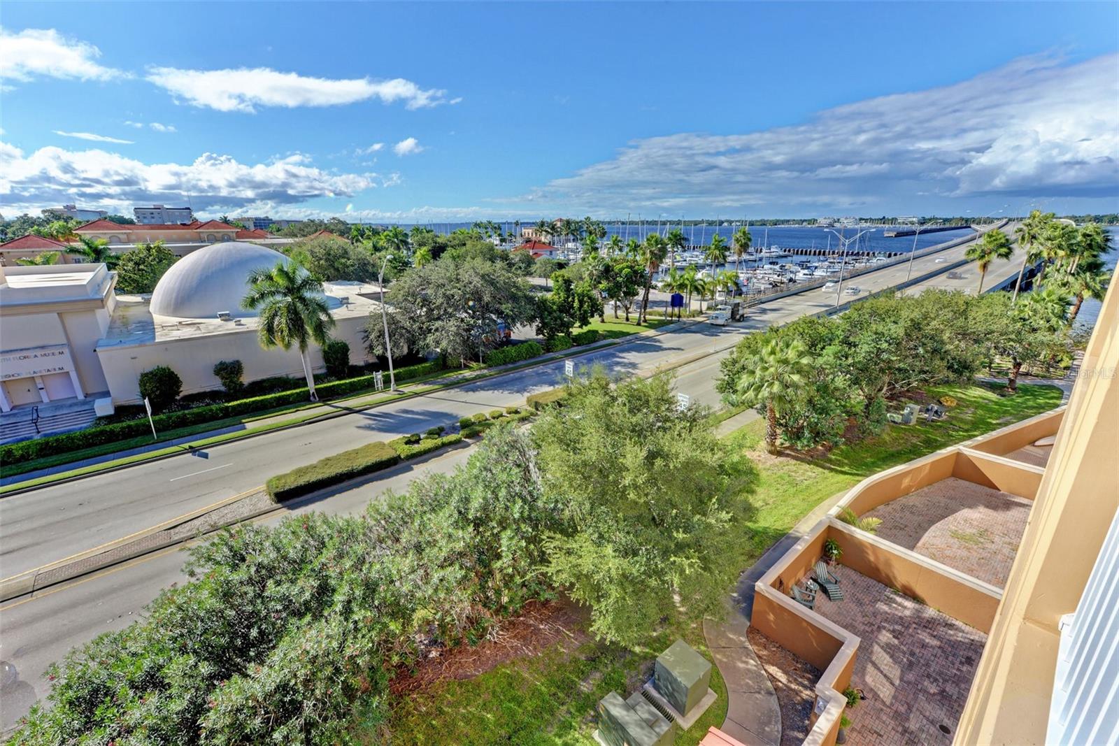 808 3RD AVE W #605, BRADENTON, FL, 34205