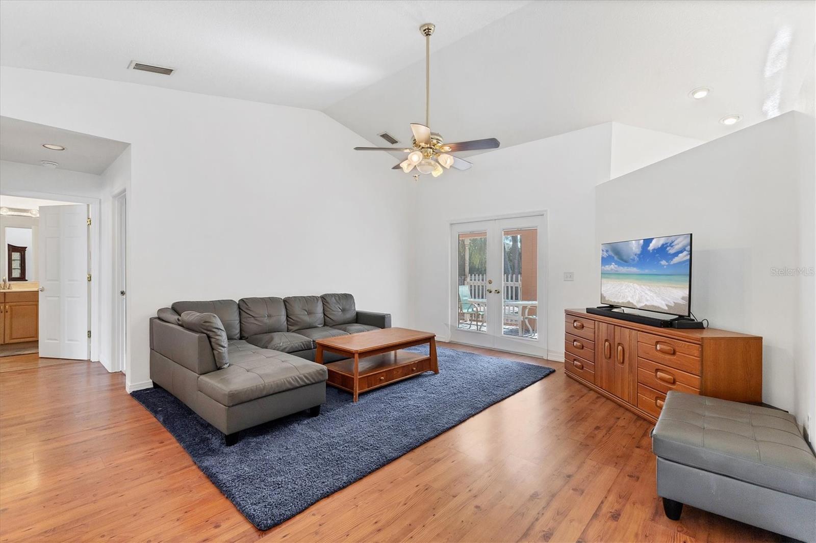 5600 BLOUNT AVE, SARASOTA, FL, 34231