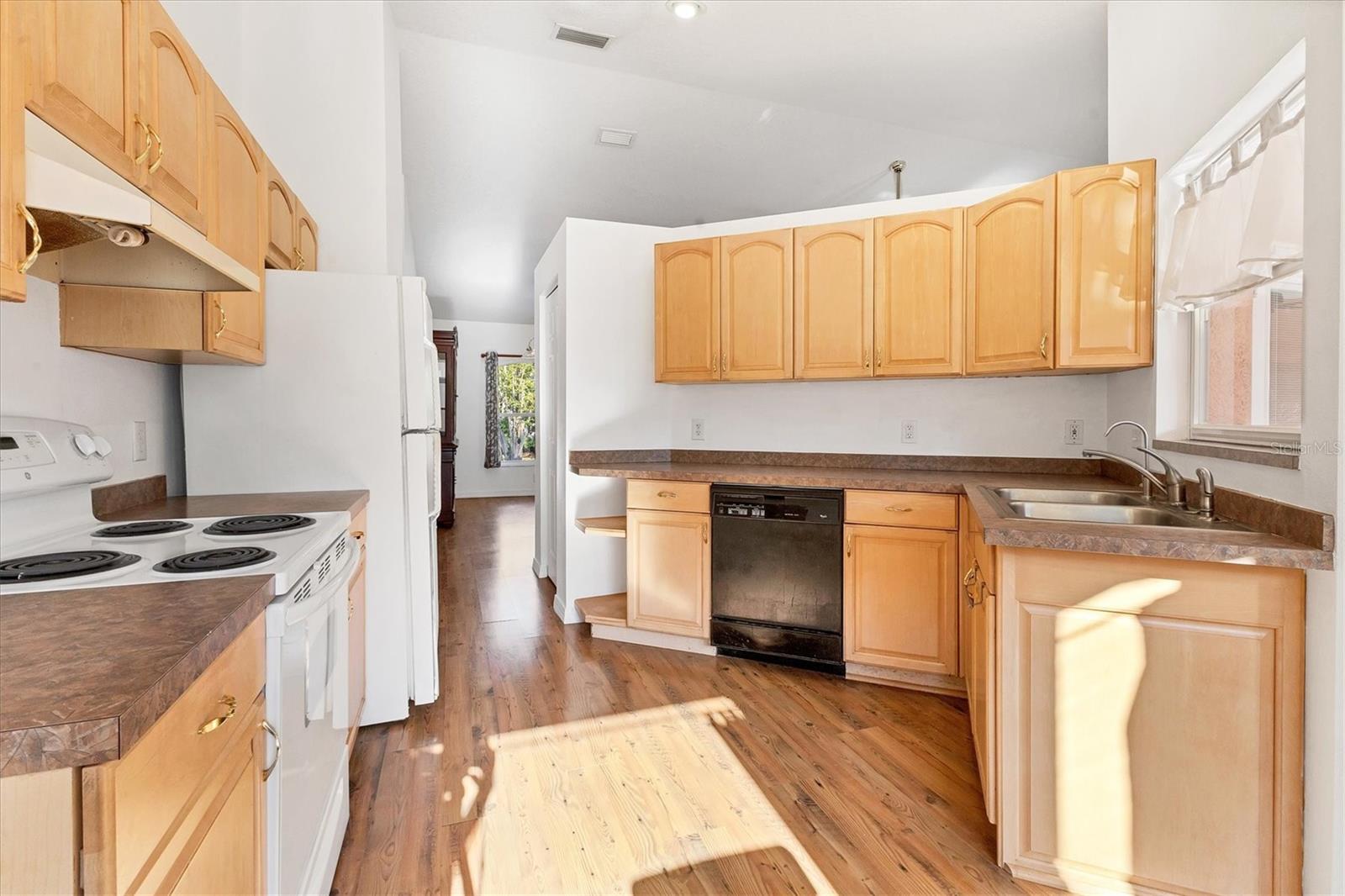 5600 BLOUNT AVE, SARASOTA, FL, 34231