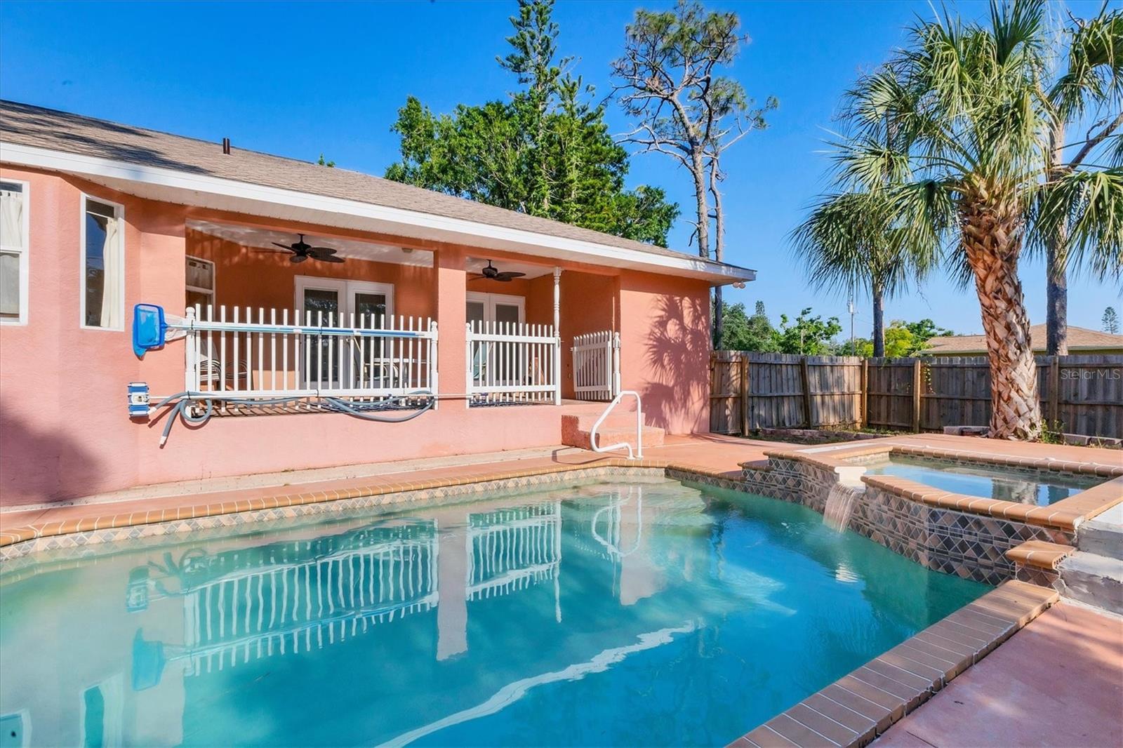 5600 BLOUNT AVE, SARASOTA, FL, 34231