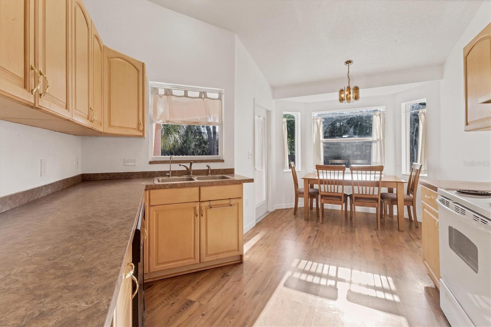 5600 BLOUNT AVE, SARASOTA, FL, 34231