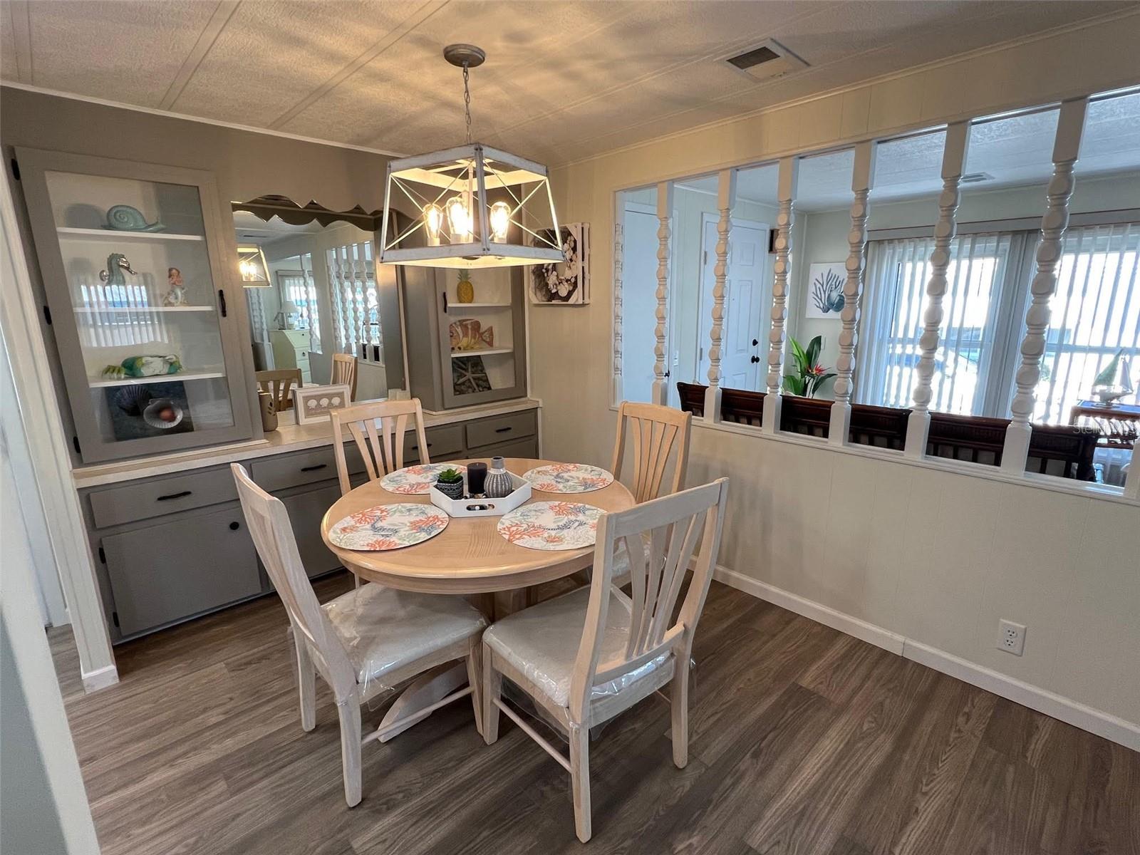 825 COCONUT PALM ST, LARGO, FL, 33778