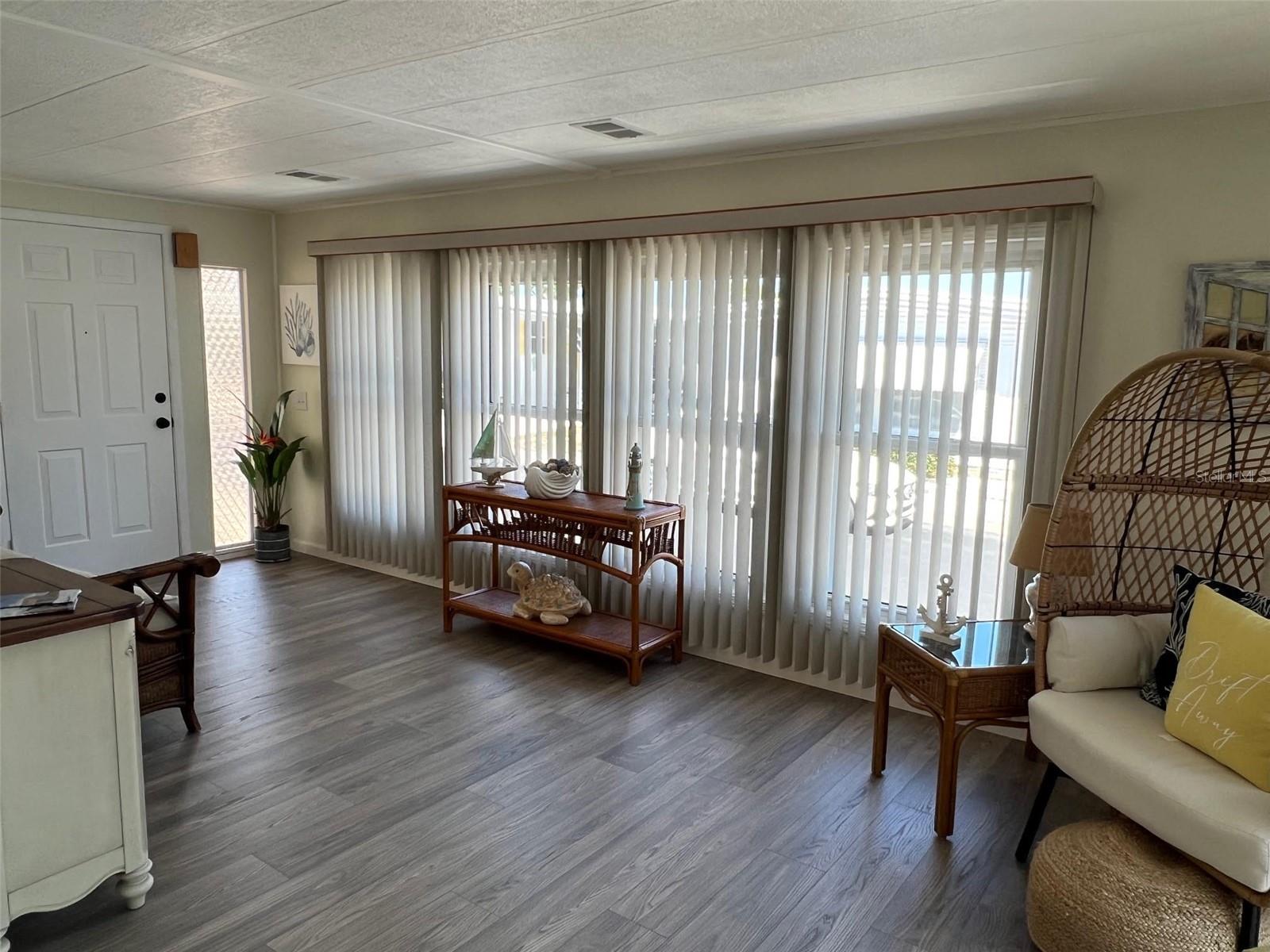 825 COCONUT PALM ST, LARGO, FL, 33778