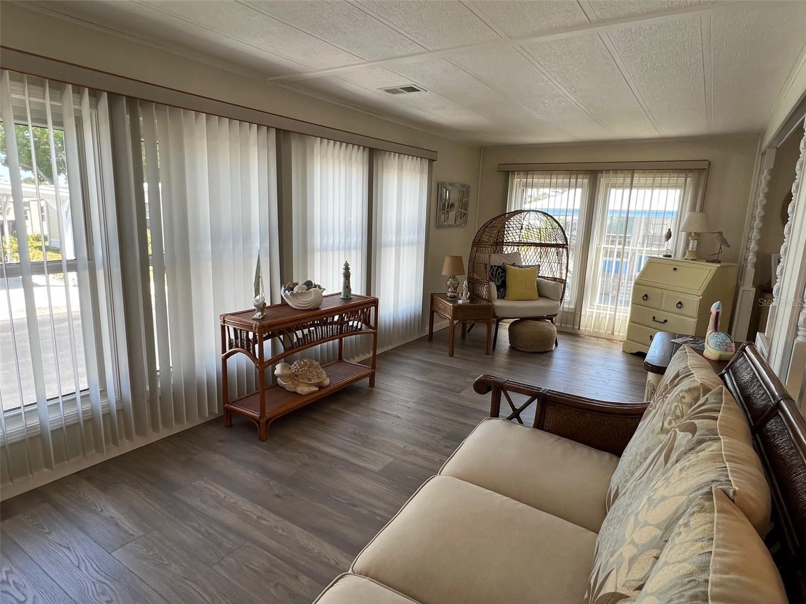 825 COCONUT PALM ST, LARGO, FL, 33778