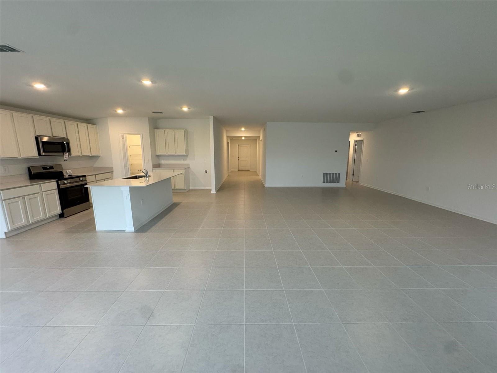 2073 LASSO LOOP, EAGLE LAKE, FL, 33839