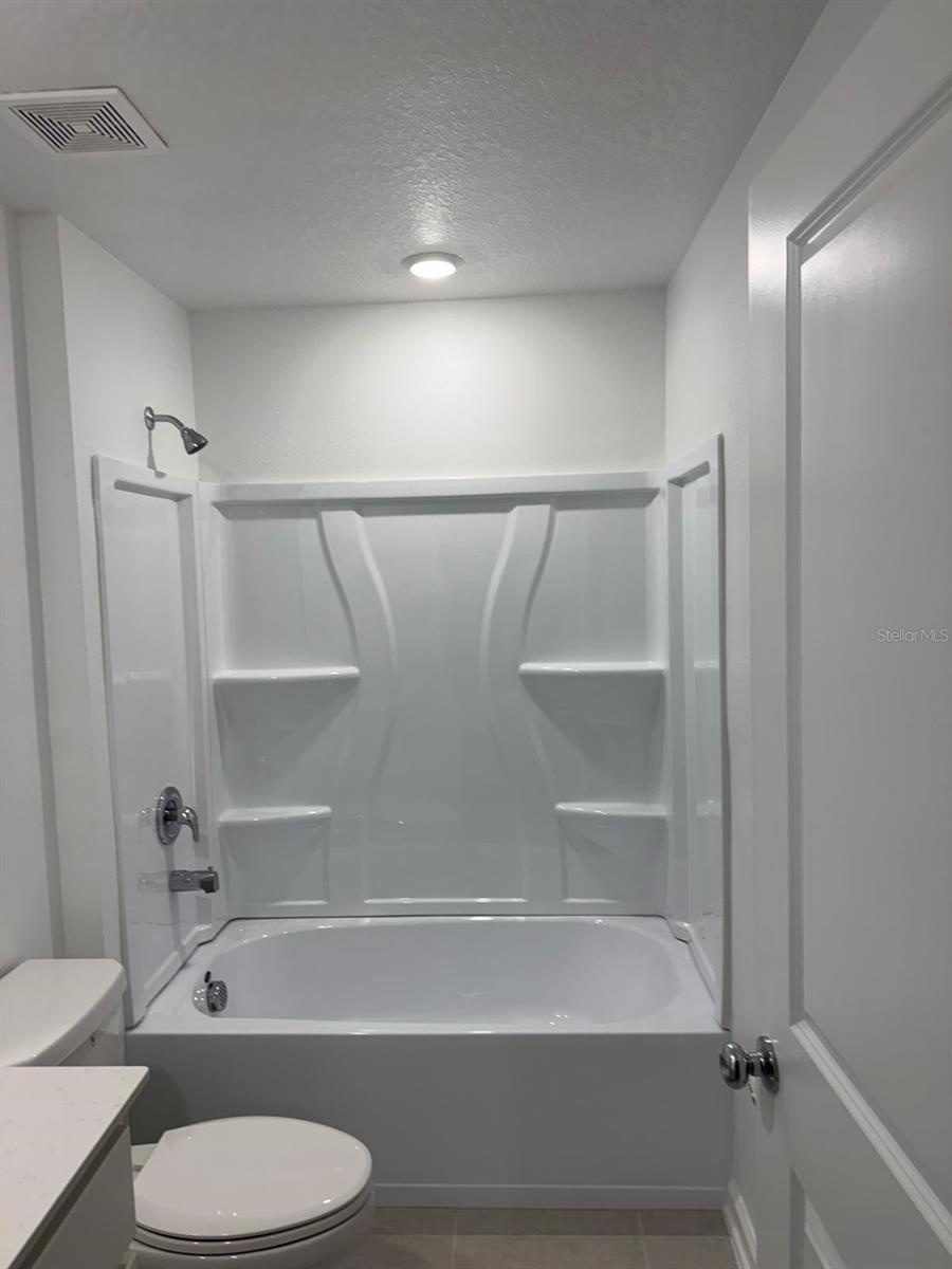 2073 LASSO LOOP, EAGLE LAKE, FL, 33839