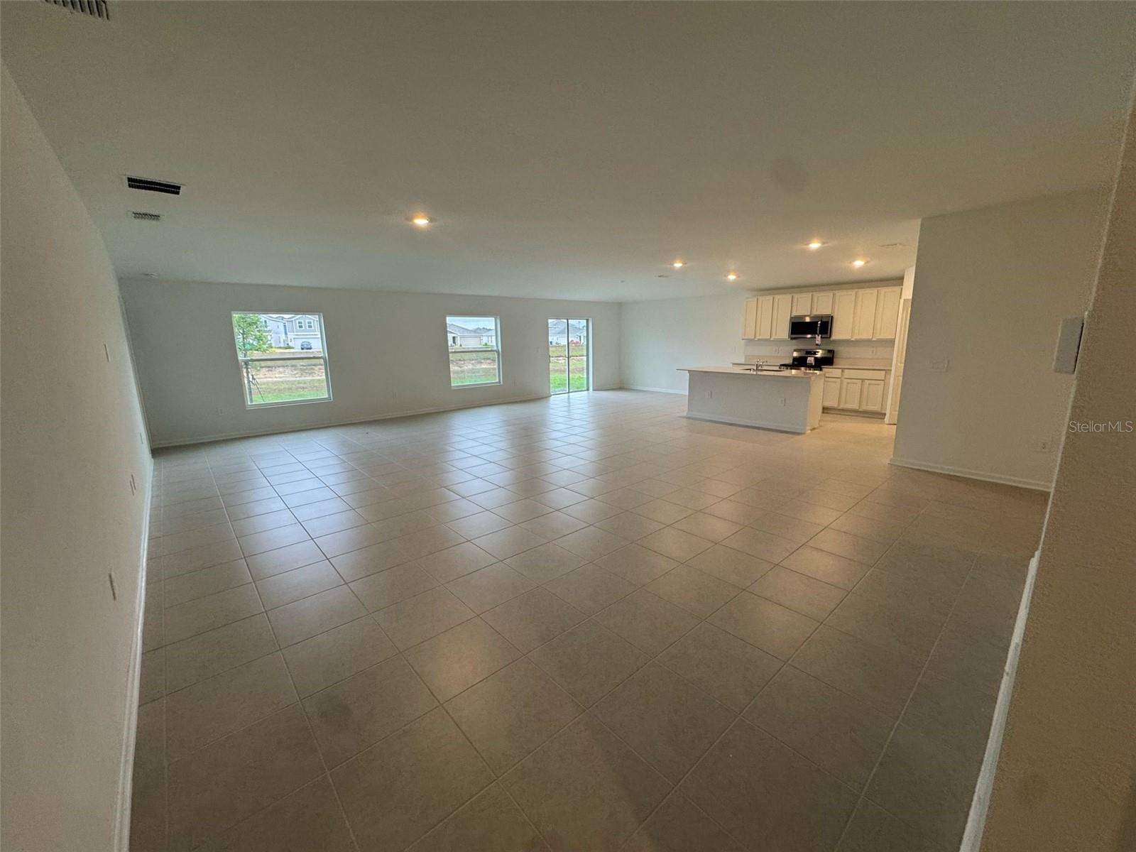 2073 LASSO LOOP, EAGLE LAKE, FL, 33839