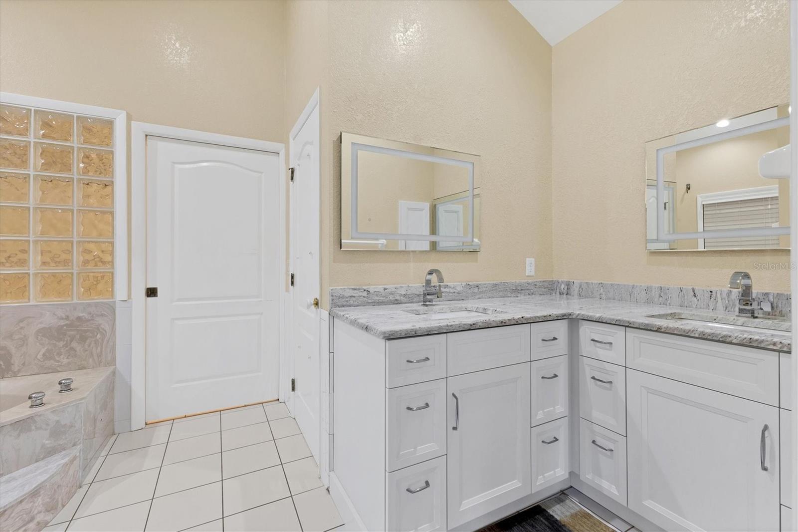 4405 HARBOR BLVD, PORT CHARLOTTE, FL, 33952