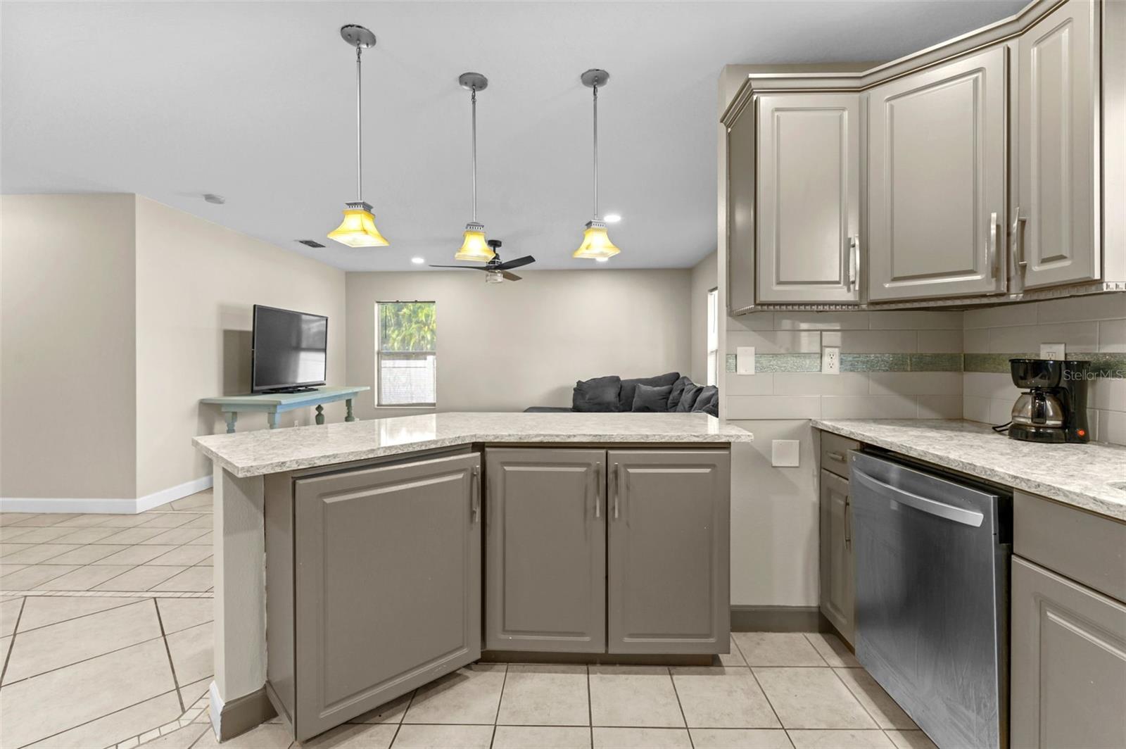 212 28TH ST S, ST PETERSBURG, FL, 33712