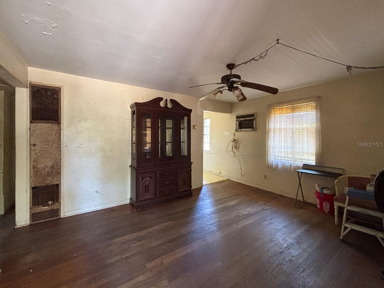 655 36TH AVE S, ST PETERSBURG, FL, 33705