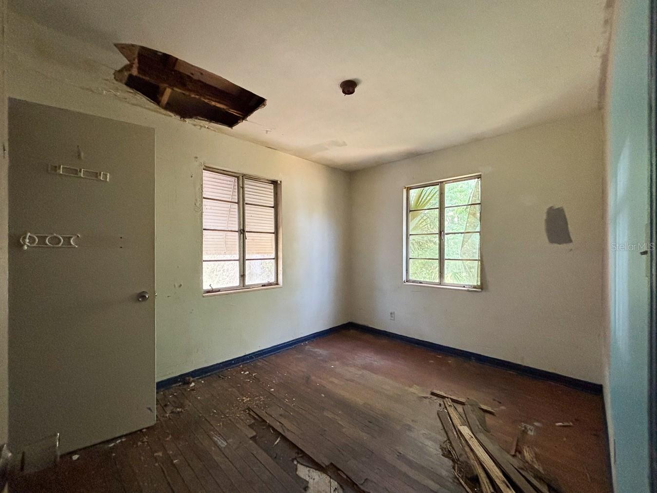 655 36TH AVE S, ST PETERSBURG, FL, 33705