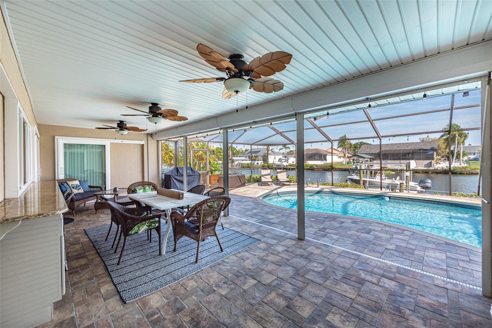 830 EAGLE LN, APOLLO BEACH, FL, 33572