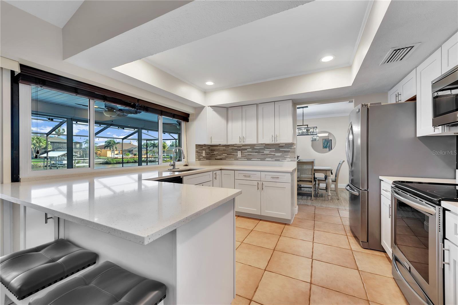 830 EAGLE LN, APOLLO BEACH, FL, 33572