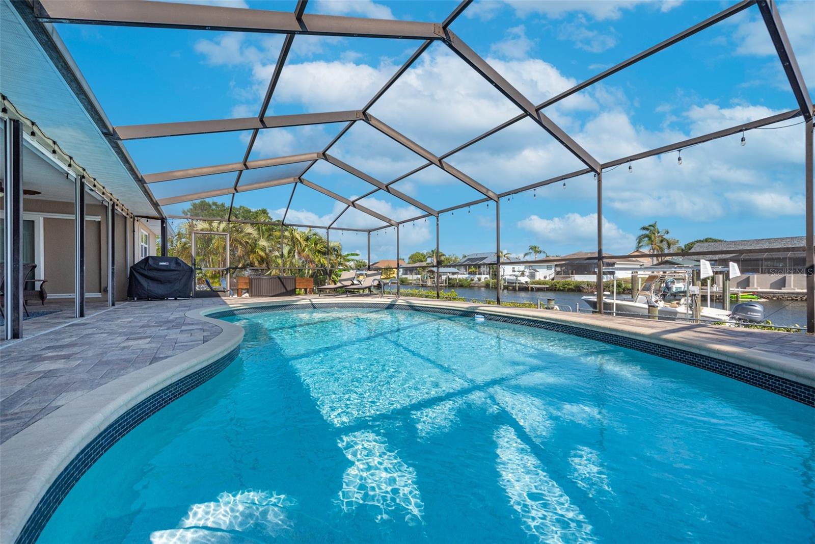 830 EAGLE LN, APOLLO BEACH, FL, 33572