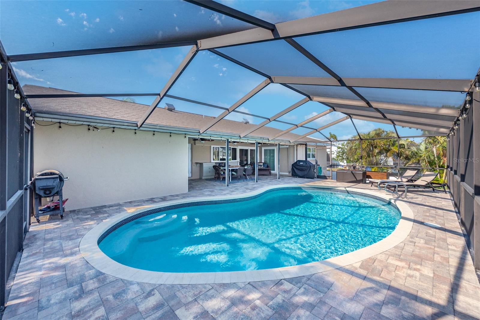 830 EAGLE LN, APOLLO BEACH, FL, 33572