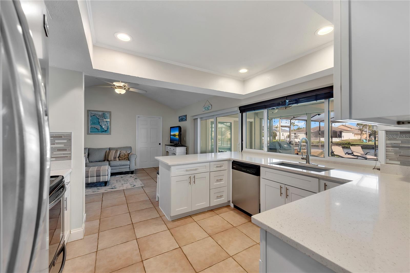 830 EAGLE LN, APOLLO BEACH, FL, 33572