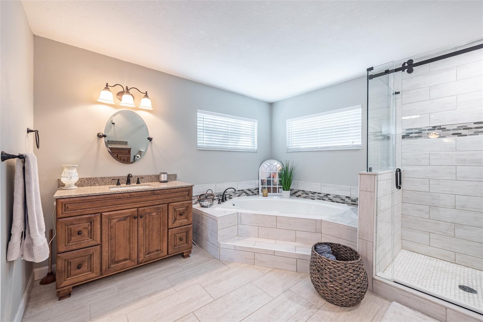 830 EAGLE LN, APOLLO BEACH, FL, 33572