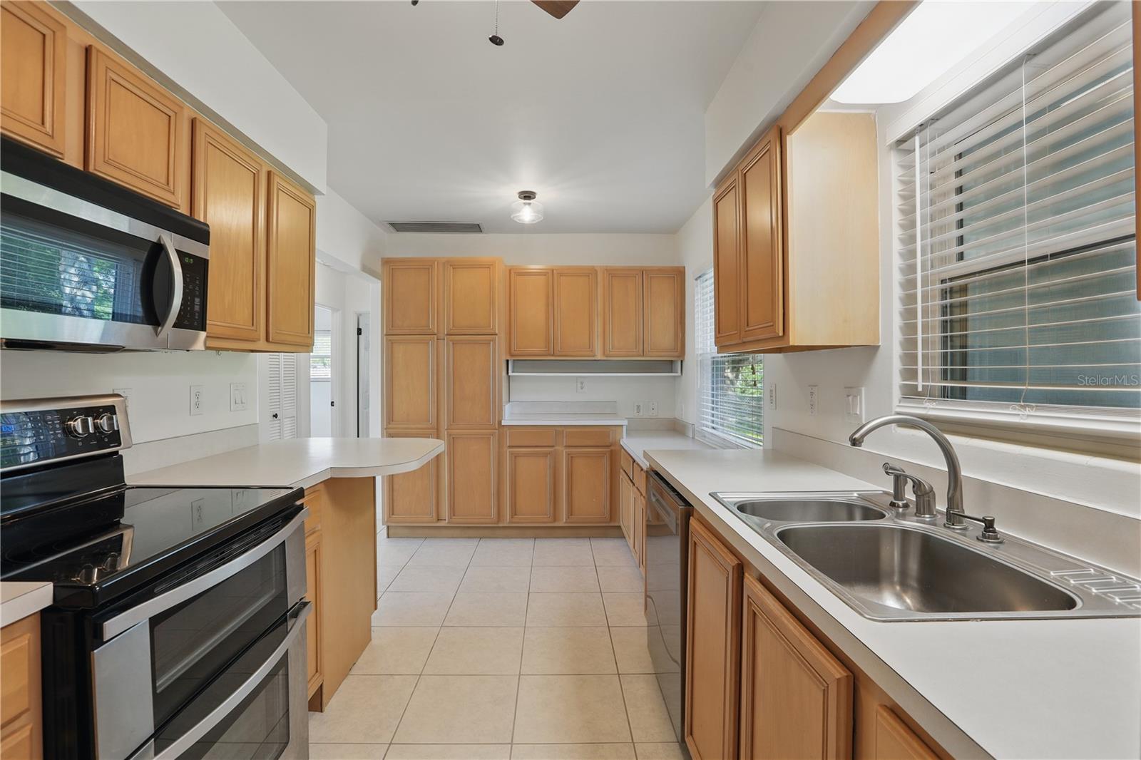 62 MAGNOLIA DR, DEBARY, FL, 32713