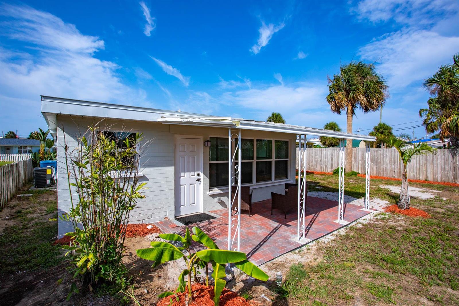 8 PALM DR, ORMOND BEACH, FL, 32176