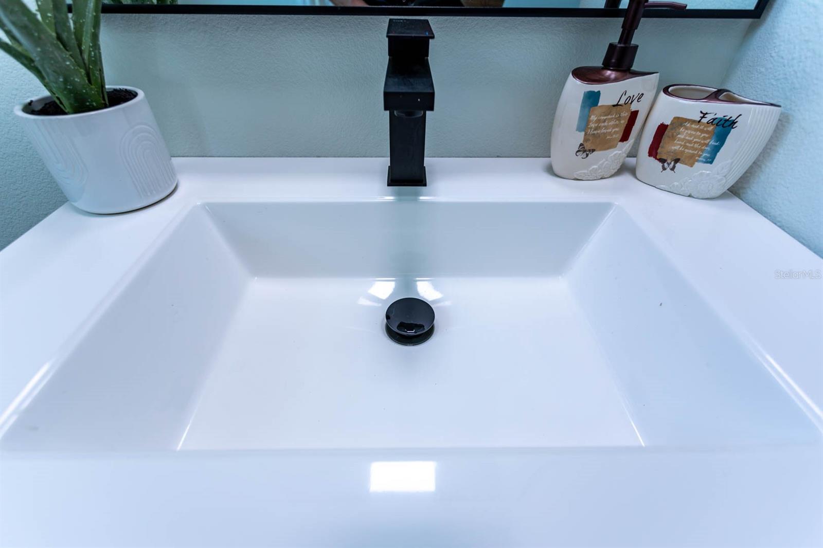 8 PALM DR, ORMOND BEACH, FL, 32176