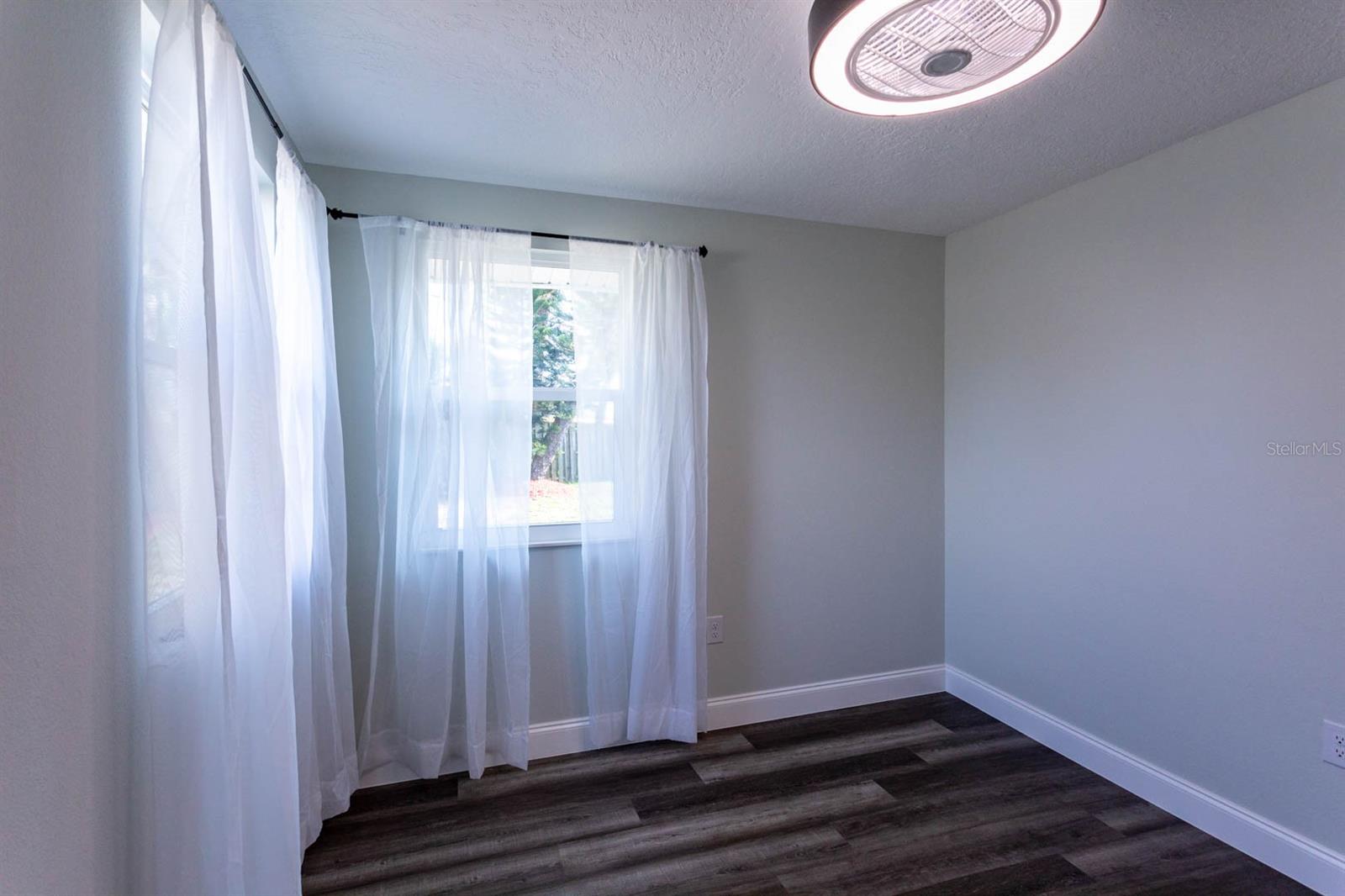 8 PALM DR, ORMOND BEACH, FL, 32176