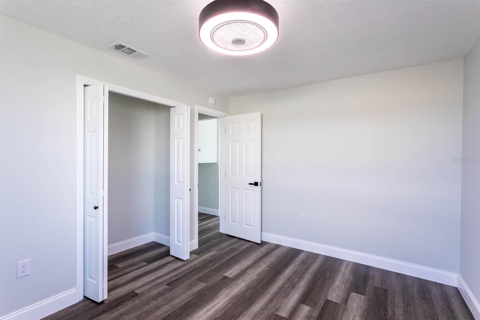 8 PALM DR, ORMOND BEACH, FL, 32176