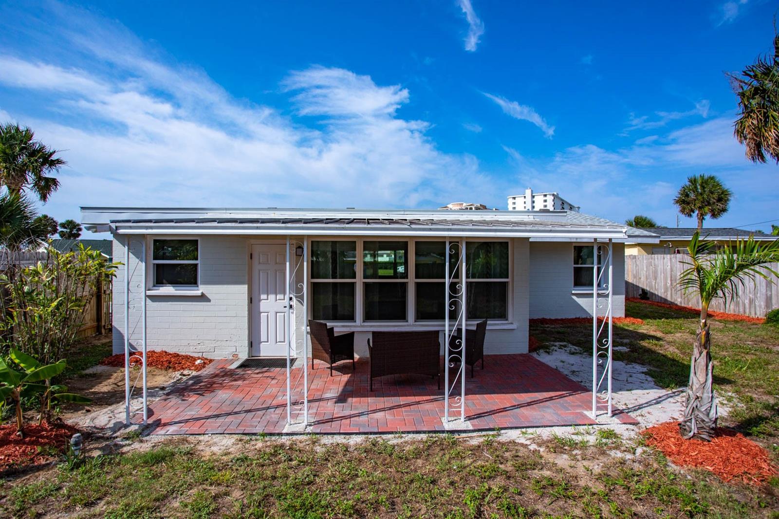 8 PALM DR, ORMOND BEACH, FL, 32176