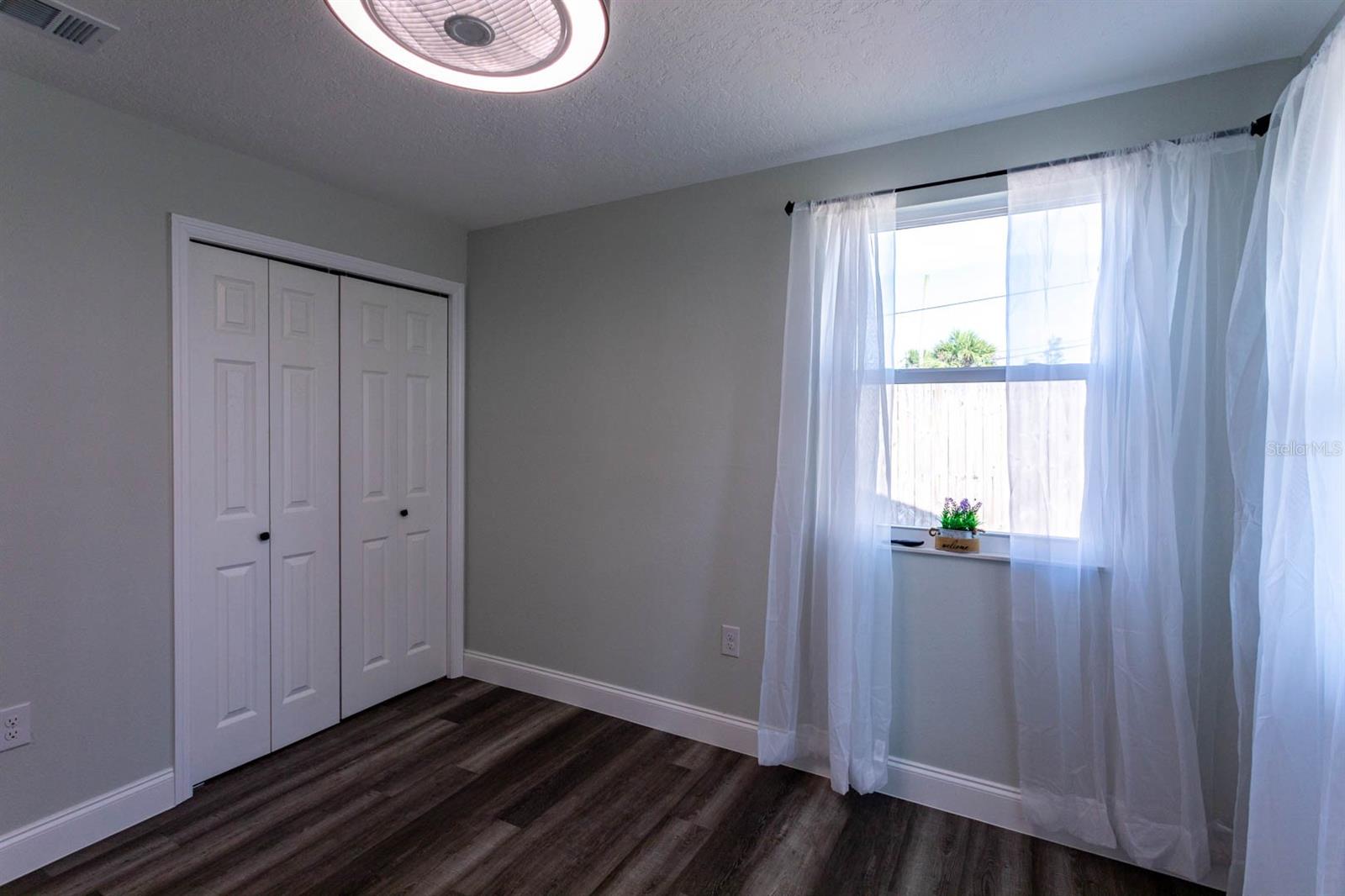 8 PALM DR, ORMOND BEACH, FL, 32176