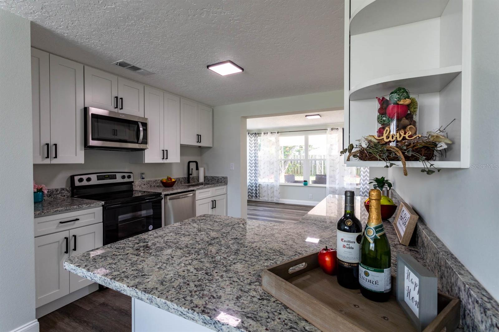 8 PALM DR, ORMOND BEACH, FL, 32176