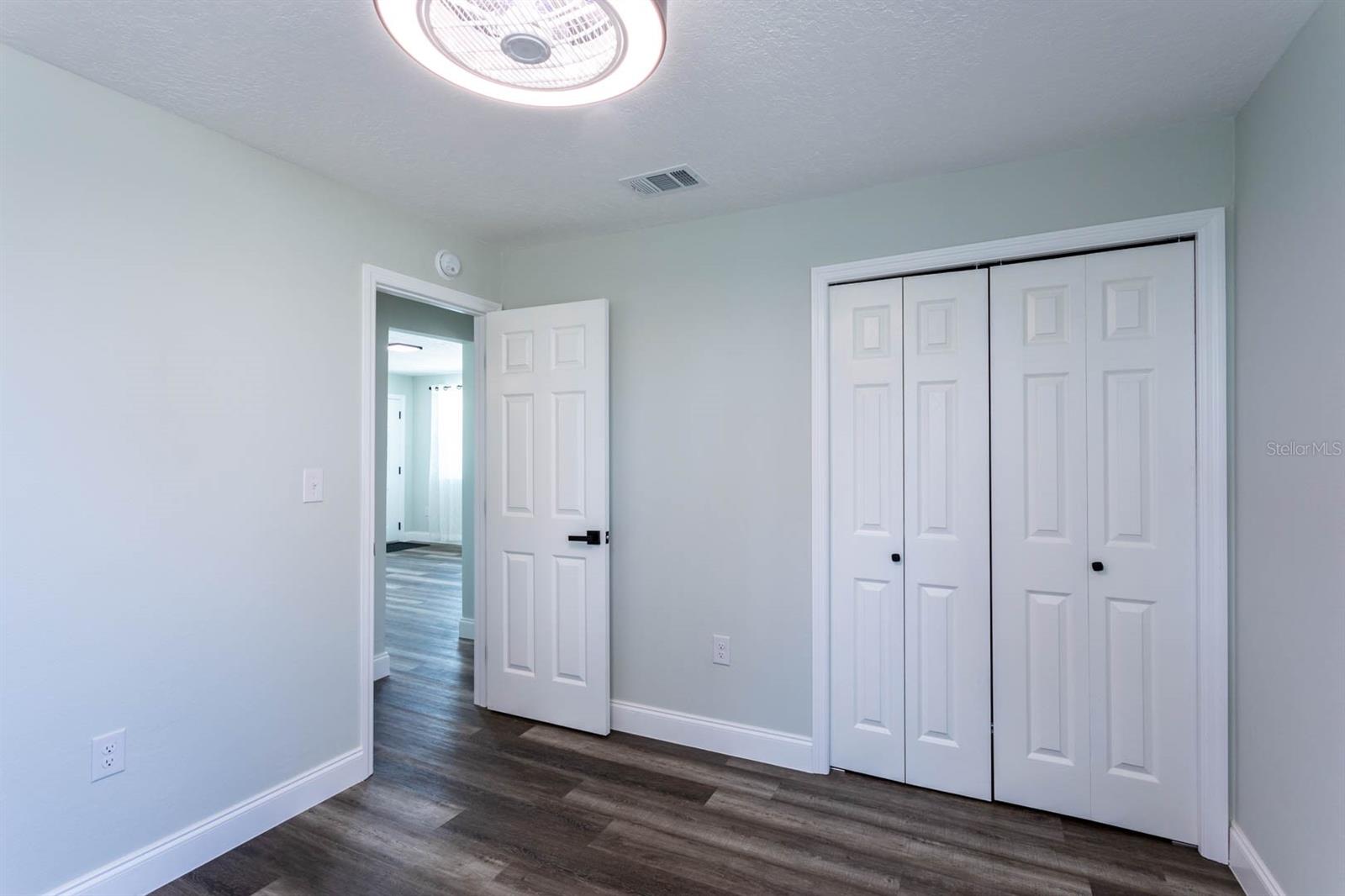 8 PALM DR, ORMOND BEACH, FL, 32176