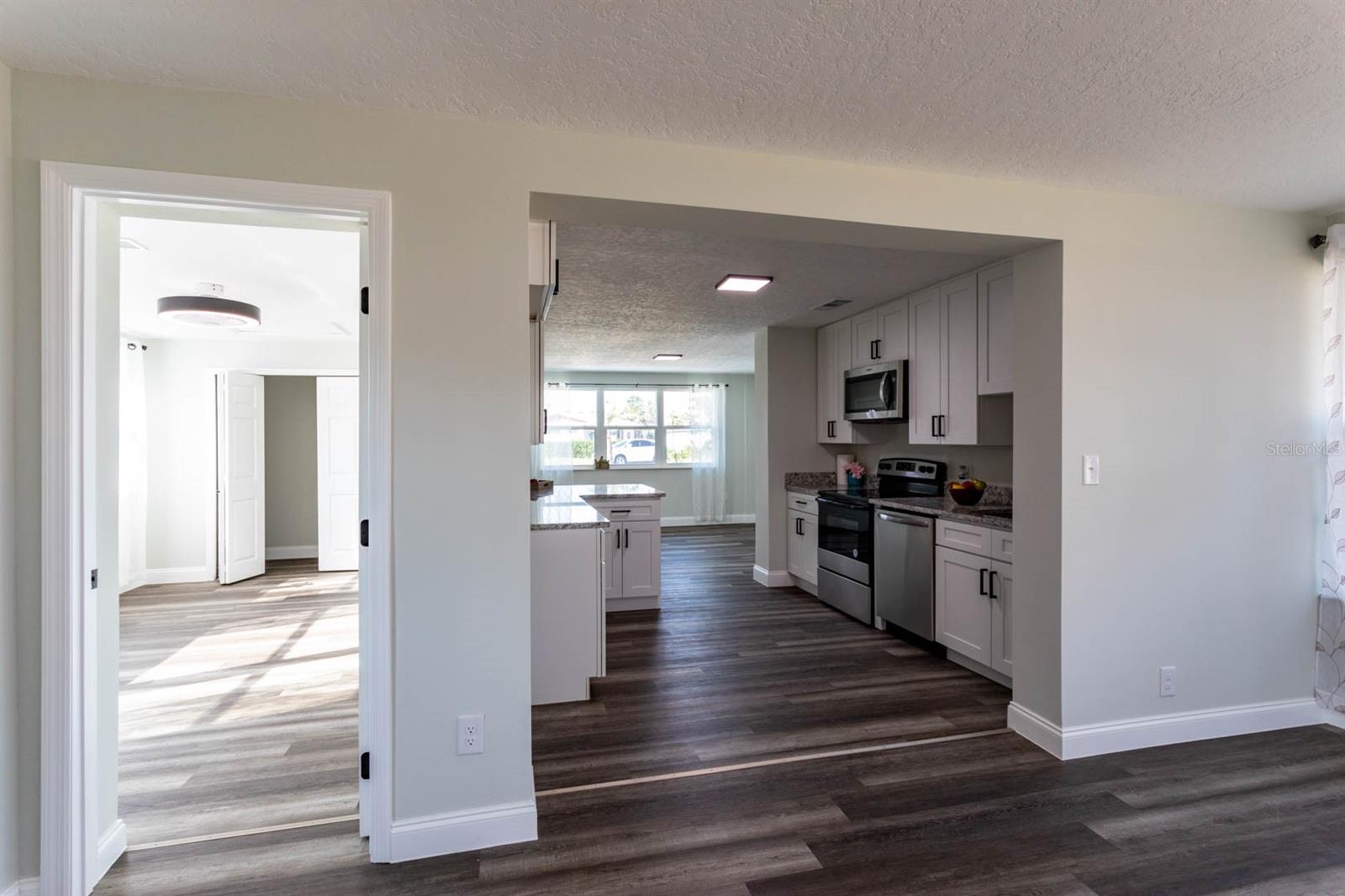 8 PALM DR, ORMOND BEACH, FL, 32176