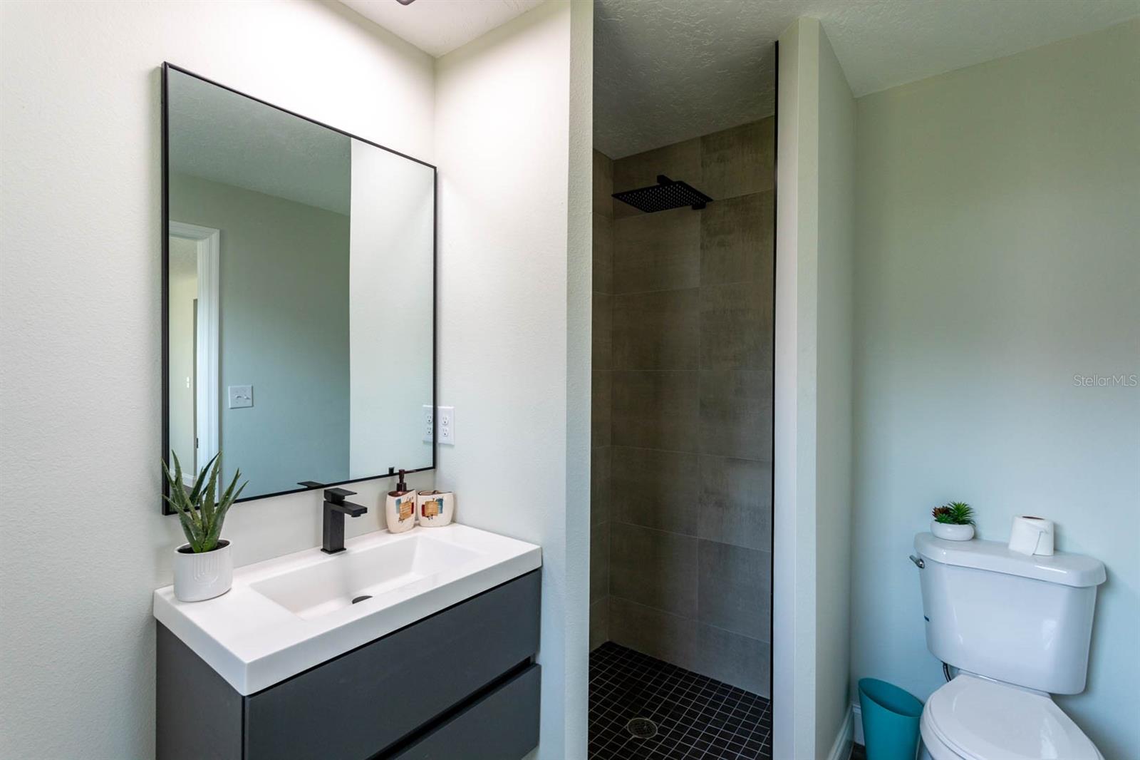 8 PALM DR, ORMOND BEACH, FL, 32176