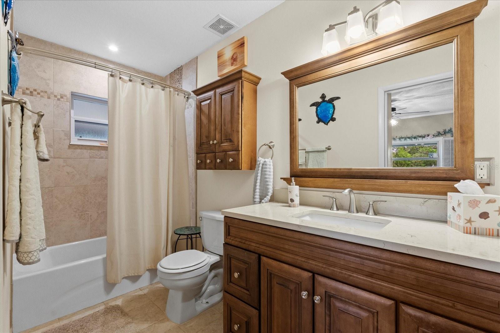 800 HIDDEN OAKS LN, OAK HILL, FL, 32759