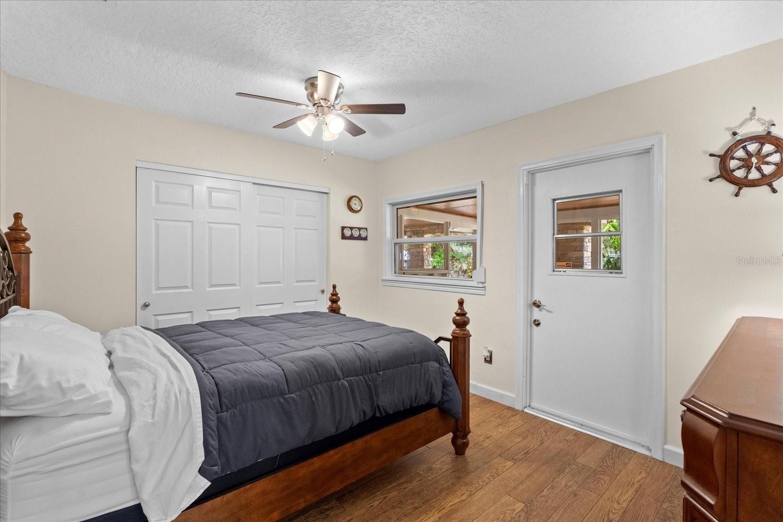 800 HIDDEN OAKS LN, OAK HILL, FL, 32759