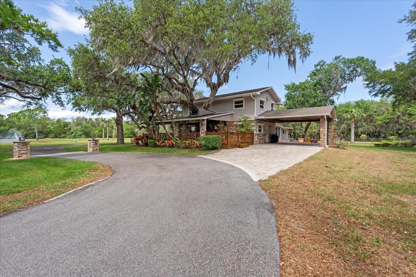 800 HIDDEN OAKS LN, OAK HILL, FL, 32759