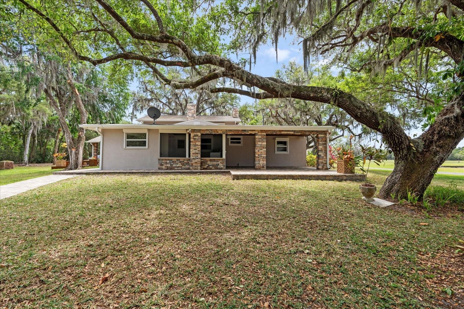 800 HIDDEN OAKS LN, OAK HILL, FL, 32759