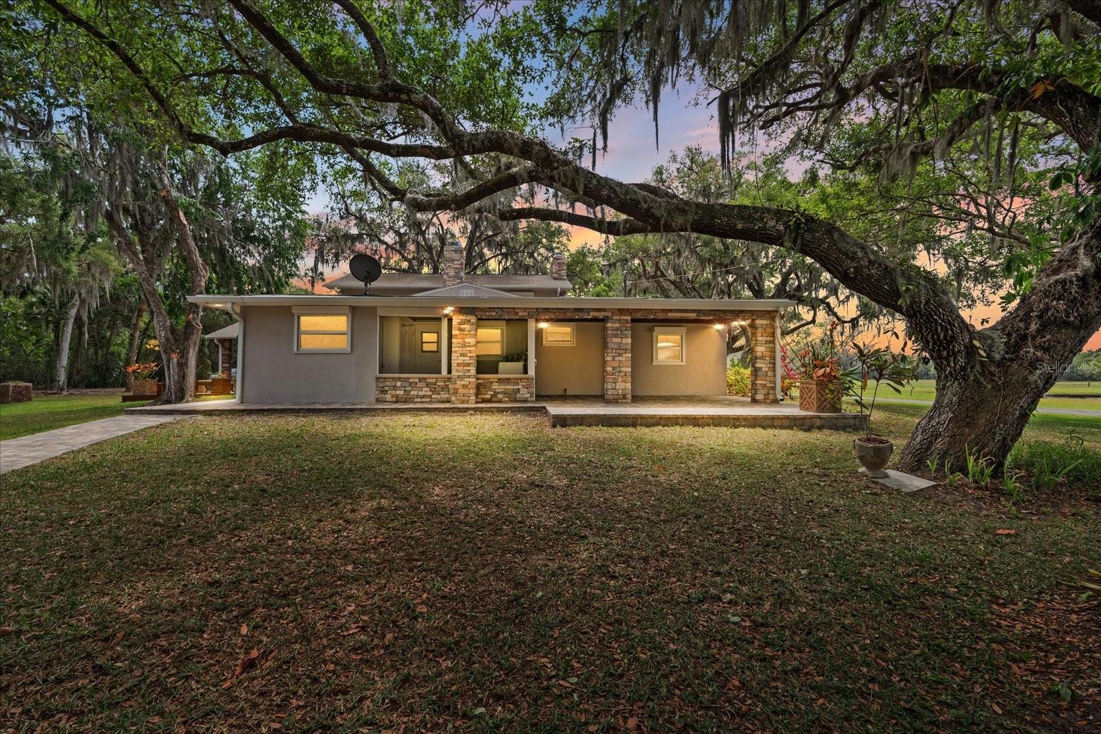 800 HIDDEN OAKS LN, OAK HILL, FL, 32759